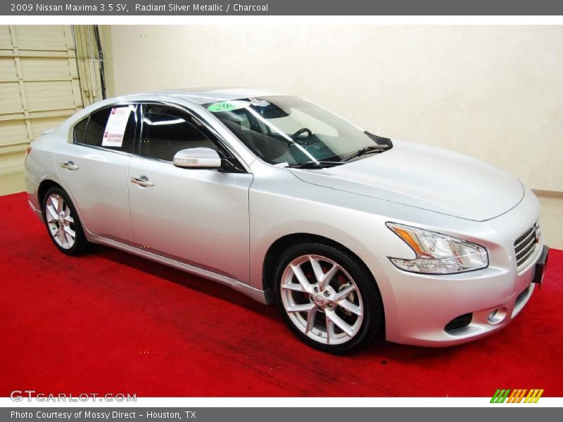 Radiant Silver Metallic / Charcoal 2009 Nissan Maxima 3.5 SV