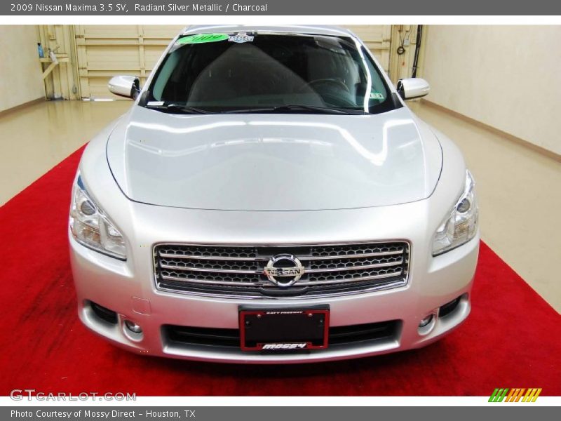 Radiant Silver Metallic / Charcoal 2009 Nissan Maxima 3.5 SV