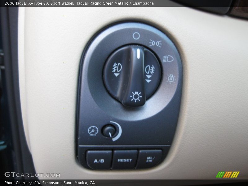 Controls of 2006 X-Type 3.0 Sport Wagon