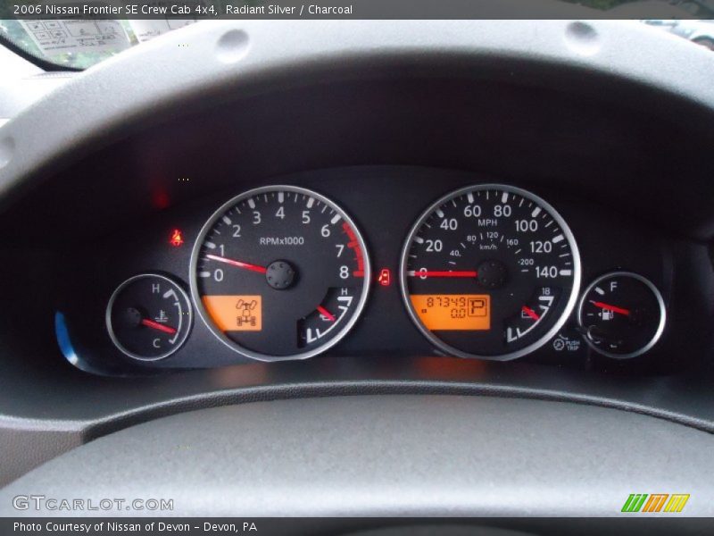 Radiant Silver / Charcoal 2006 Nissan Frontier SE Crew Cab 4x4