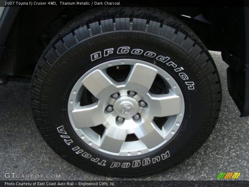 Titanium Metallic / Dark Charcoal 2007 Toyota FJ Cruiser 4WD