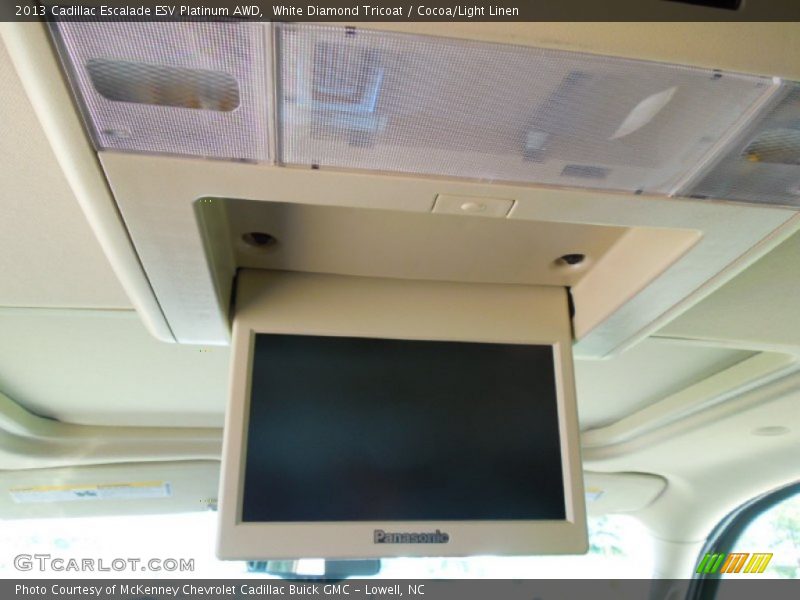 White Diamond Tricoat / Cocoa/Light Linen 2013 Cadillac Escalade ESV Platinum AWD