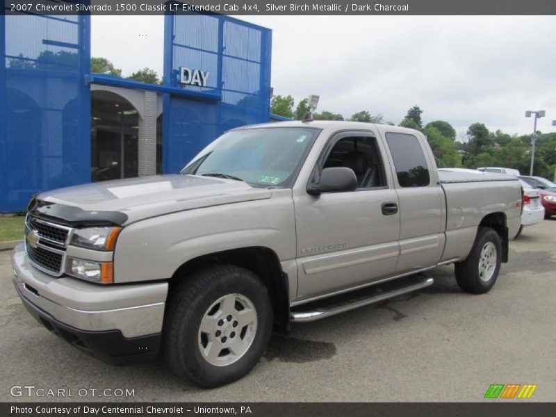 Silver Birch Metallic / Dark Charcoal 2007 Chevrolet Silverado 1500 Classic LT Extended Cab 4x4