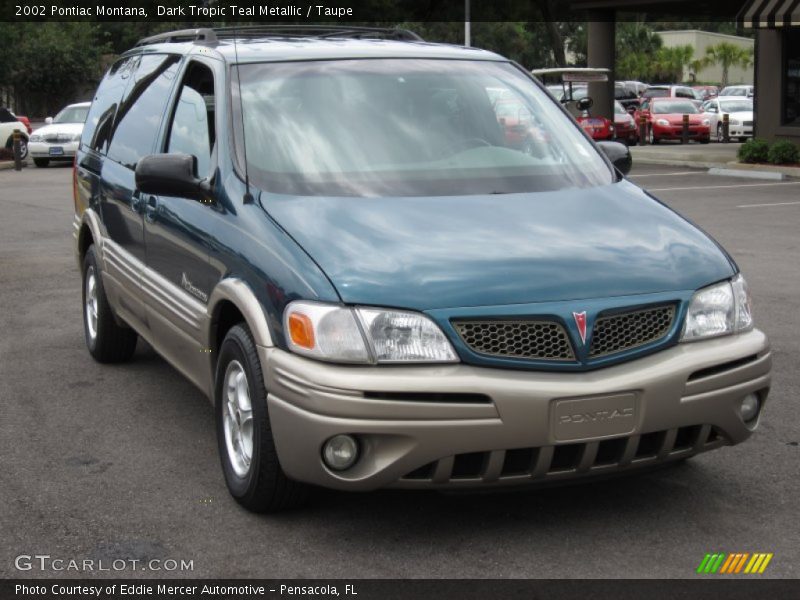 Front 3/4 View of 2002 Montana 
