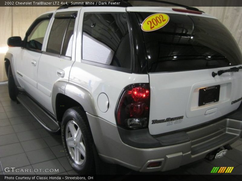Summit White / Dark Pewter 2002 Chevrolet TrailBlazer LTZ 4x4