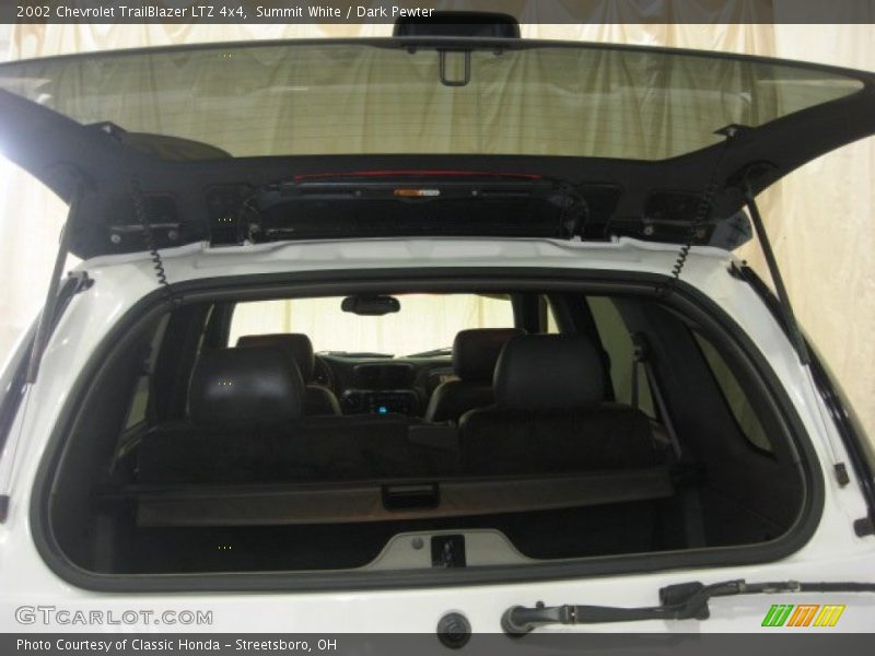 Summit White / Dark Pewter 2002 Chevrolet TrailBlazer LTZ 4x4