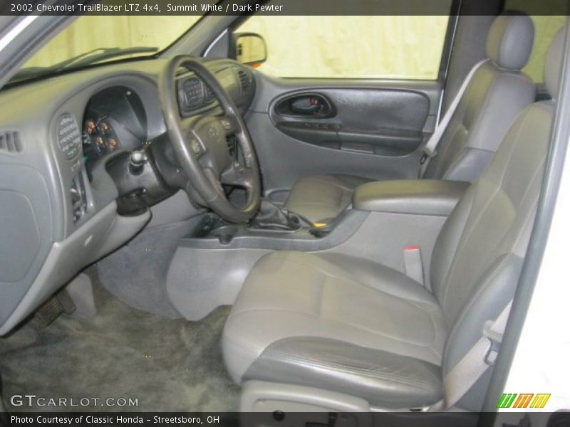 Summit White / Dark Pewter 2002 Chevrolet TrailBlazer LTZ 4x4