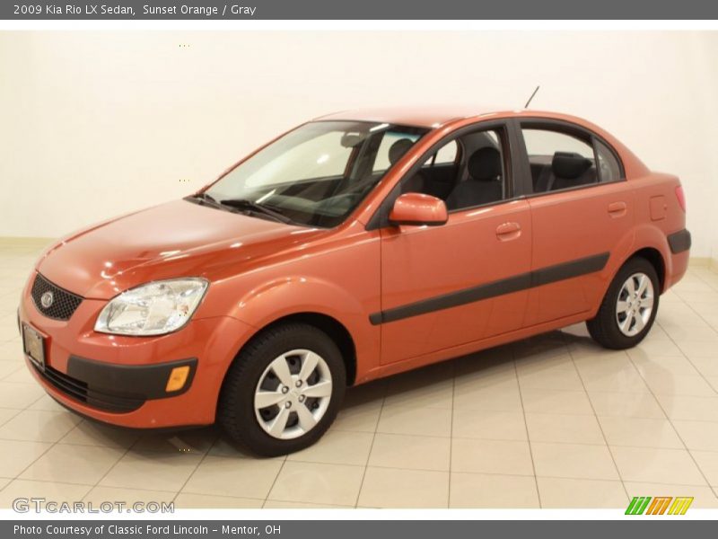 Front 3/4 View of 2009 Rio LX Sedan