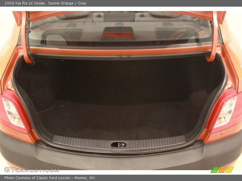  2009 Rio LX Sedan Trunk