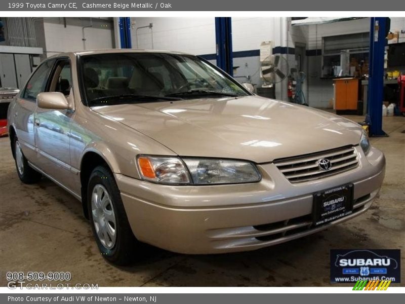 Cashmere Beige Metallic / Oak 1999 Toyota Camry CE
