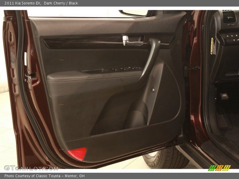 Dark Cherry / Black 2011 Kia Sorento EX
