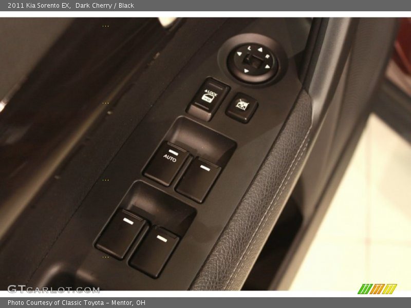 Dark Cherry / Black 2011 Kia Sorento EX