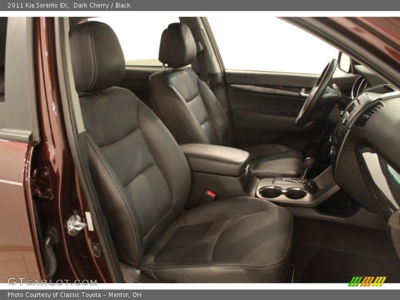 Dark Cherry / Black 2011 Kia Sorento EX