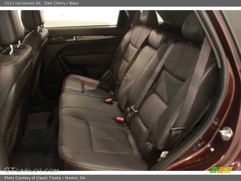Dark Cherry / Black 2011 Kia Sorento EX