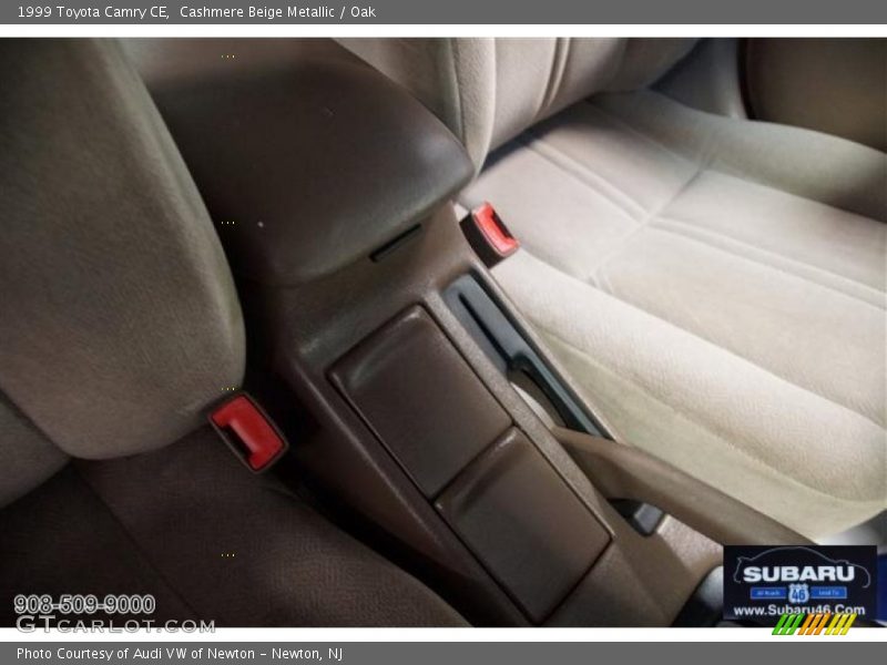 Cashmere Beige Metallic / Oak 1999 Toyota Camry CE