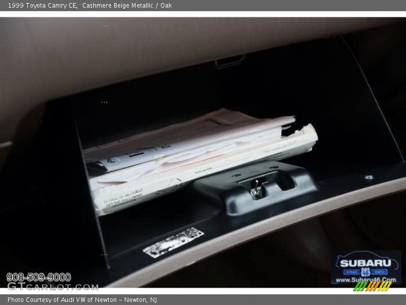 Cashmere Beige Metallic / Oak 1999 Toyota Camry CE