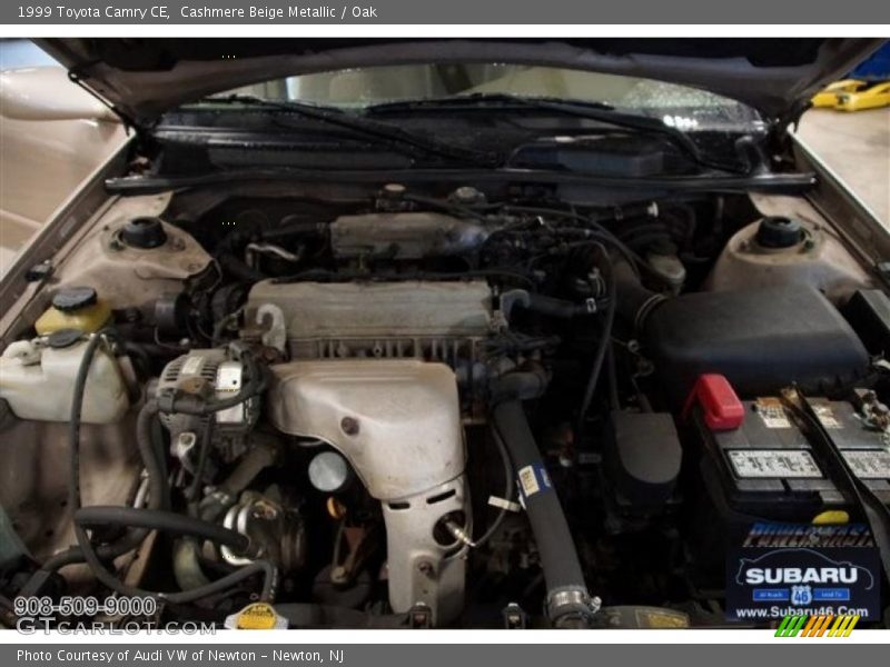 Cashmere Beige Metallic / Oak 1999 Toyota Camry CE