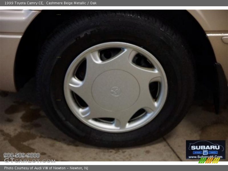 Cashmere Beige Metallic / Oak 1999 Toyota Camry CE