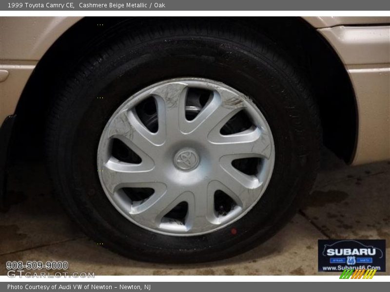 Cashmere Beige Metallic / Oak 1999 Toyota Camry CE
