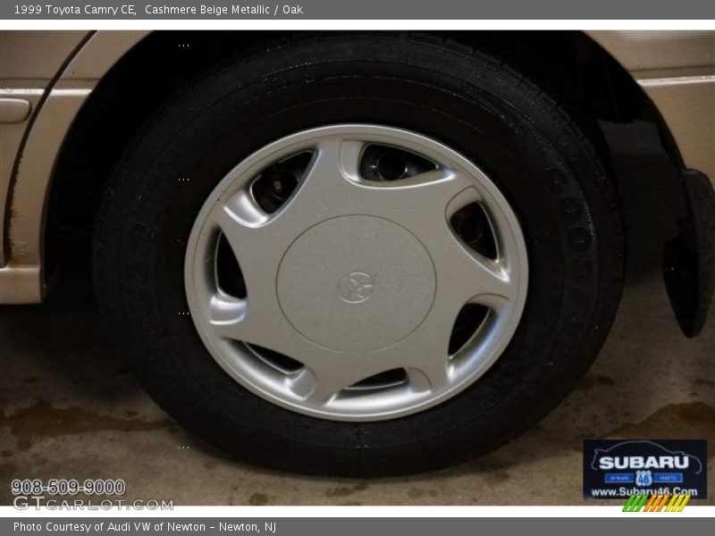 Cashmere Beige Metallic / Oak 1999 Toyota Camry CE
