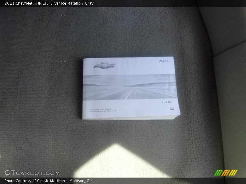 Silver Ice Metallic / Gray 2011 Chevrolet HHR LT