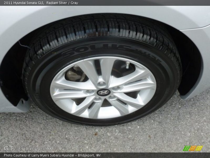Radiant Silver / Gray 2011 Hyundai Sonata GLS