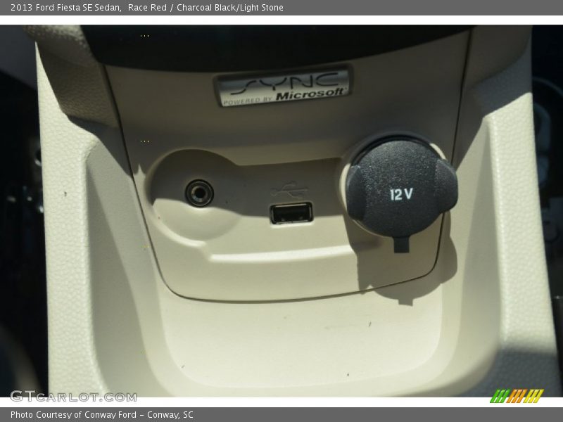 Race Red / Charcoal Black/Light Stone 2013 Ford Fiesta SE Sedan