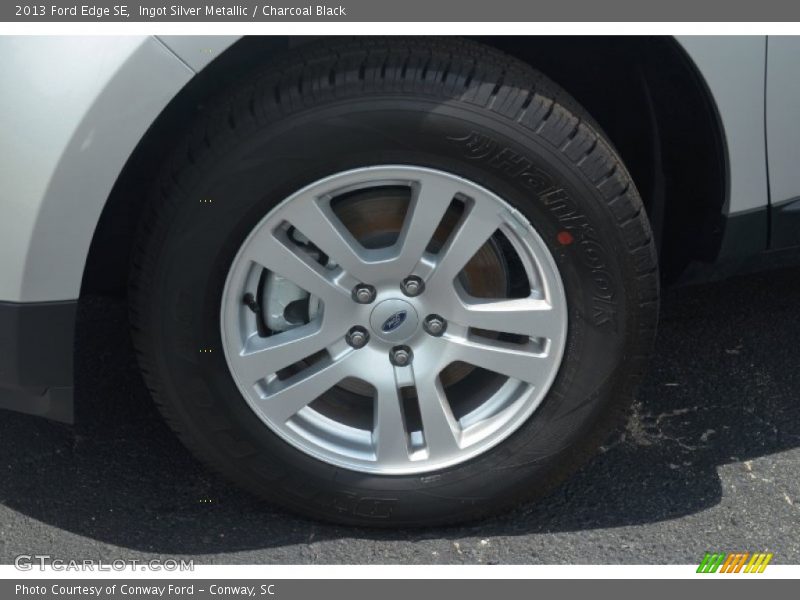 Ingot Silver Metallic / Charcoal Black 2013 Ford Edge SE