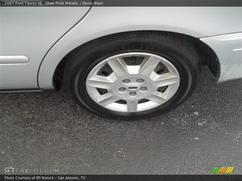 Silver Frost Metallic / Ebony Black 2007 Ford Taurus SE