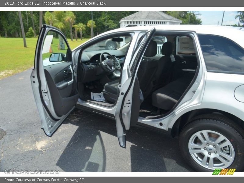 Ingot Silver Metallic / Charcoal Black 2013 Ford Edge SE
