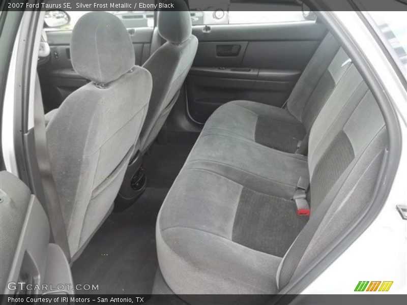 Silver Frost Metallic / Ebony Black 2007 Ford Taurus SE
