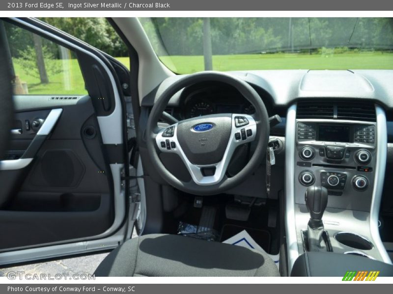 Ingot Silver Metallic / Charcoal Black 2013 Ford Edge SE