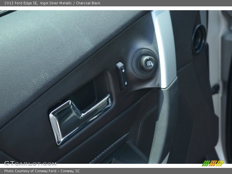 Ingot Silver Metallic / Charcoal Black 2013 Ford Edge SE