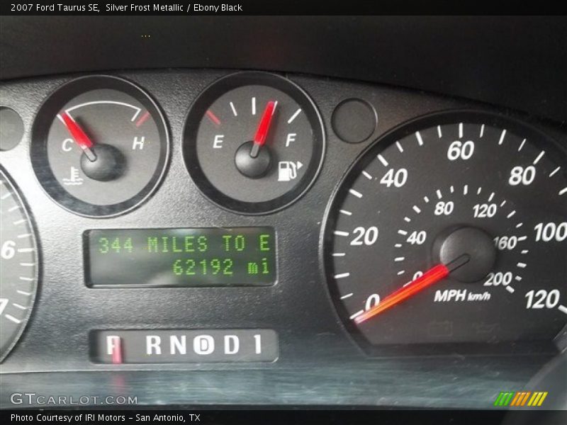 Silver Frost Metallic / Ebony Black 2007 Ford Taurus SE