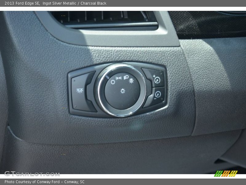 Ingot Silver Metallic / Charcoal Black 2013 Ford Edge SE