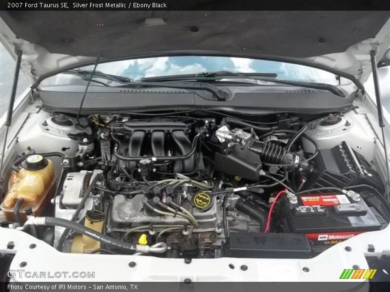 Silver Frost Metallic / Ebony Black 2007 Ford Taurus SE