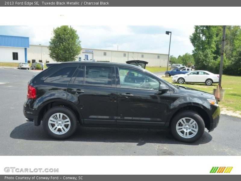 Tuxedo Black Metallic / Charcoal Black 2013 Ford Edge SE