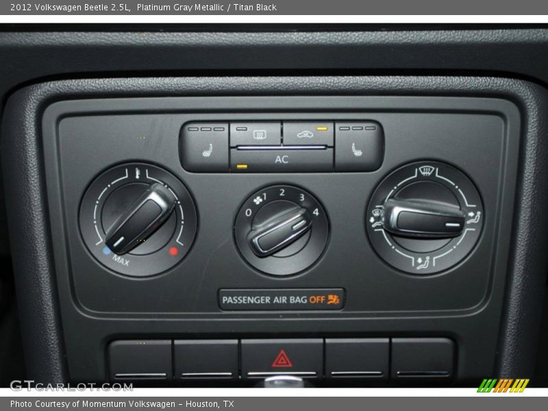 Platinum Gray Metallic / Titan Black 2012 Volkswagen Beetle 2.5L