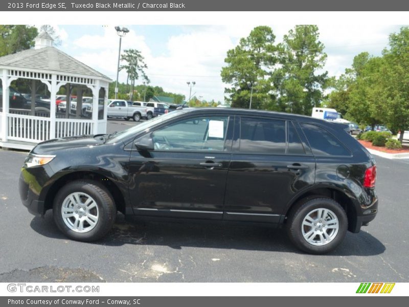 Tuxedo Black Metallic / Charcoal Black 2013 Ford Edge SE