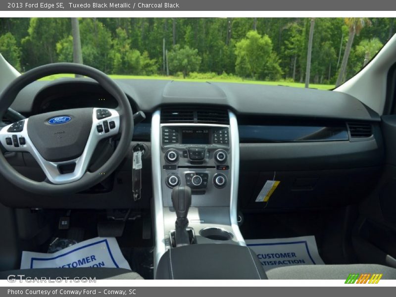 Tuxedo Black Metallic / Charcoal Black 2013 Ford Edge SE