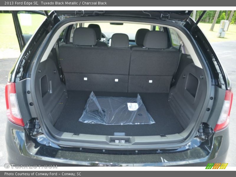 Tuxedo Black Metallic / Charcoal Black 2013 Ford Edge SE