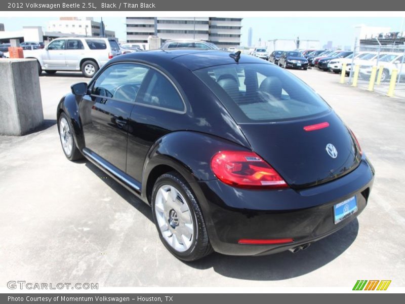 Black / Titan Black 2012 Volkswagen Beetle 2.5L