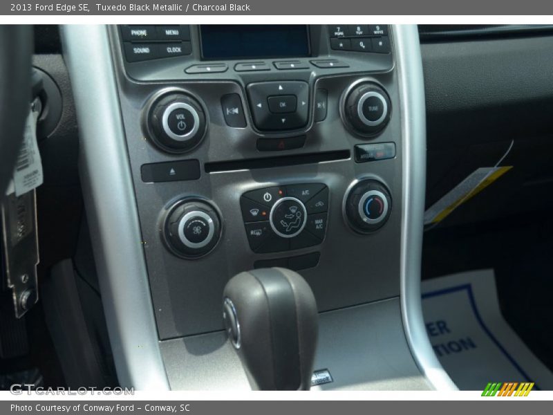Tuxedo Black Metallic / Charcoal Black 2013 Ford Edge SE