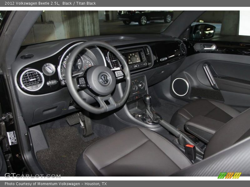 Black / Titan Black 2012 Volkswagen Beetle 2.5L