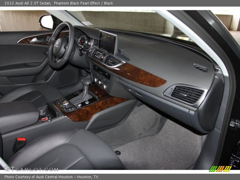 Dashboard of 2013 A6 2.0T Sedan