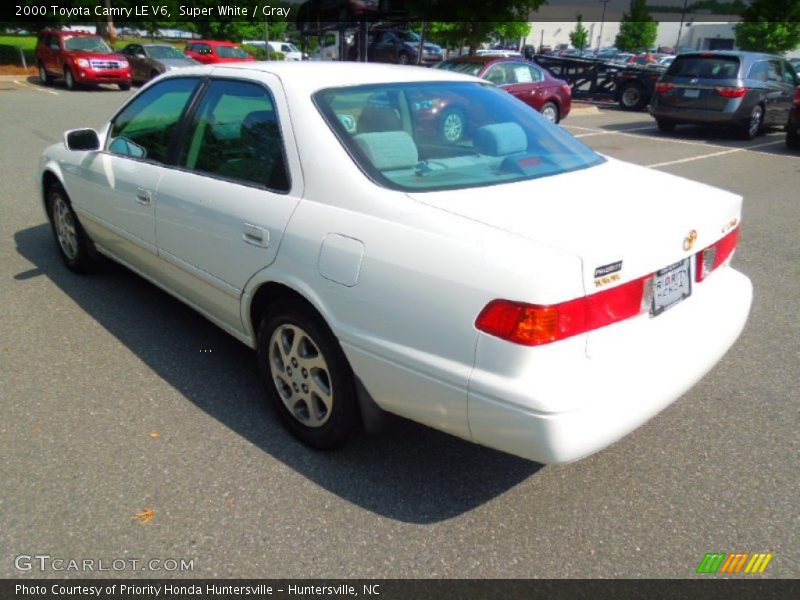 Super White / Gray 2000 Toyota Camry LE V6
