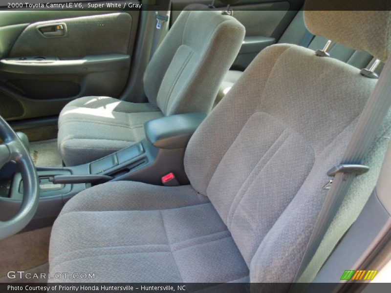 Super White / Gray 2000 Toyota Camry LE V6