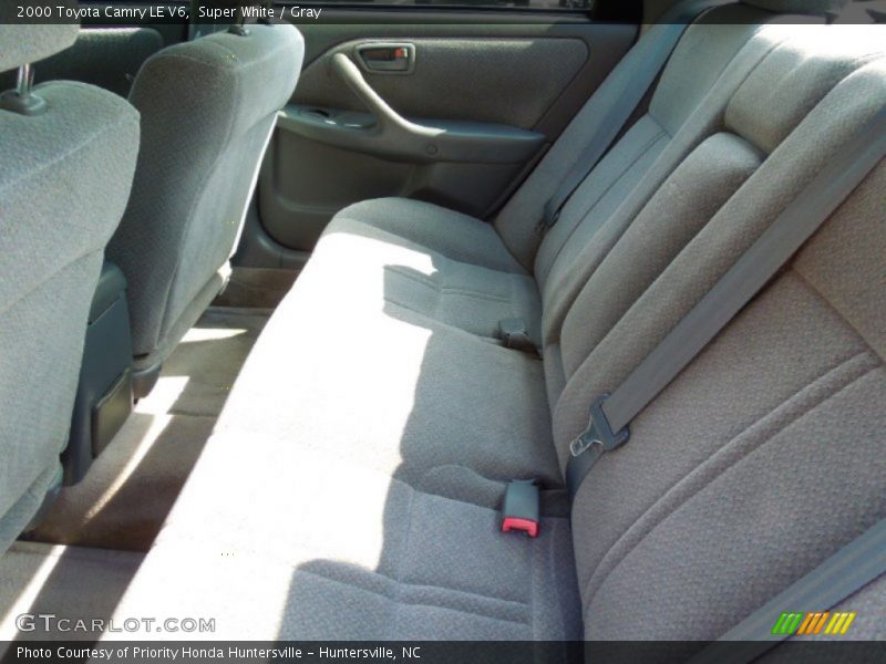 Super White / Gray 2000 Toyota Camry LE V6