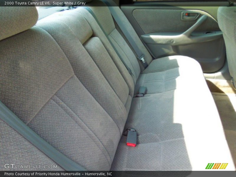 Super White / Gray 2000 Toyota Camry LE V6