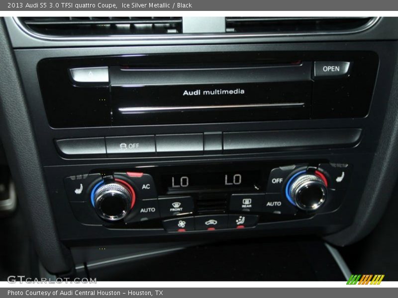 Controls of 2013 S5 3.0 TFSI quattro Coupe